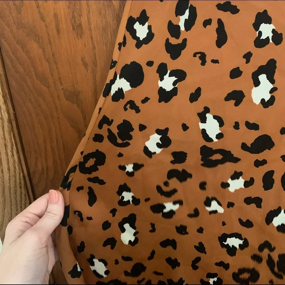 Urban Outfitters Leopard Print Flippy Satin Mini Skirt - Picture 4 of 8